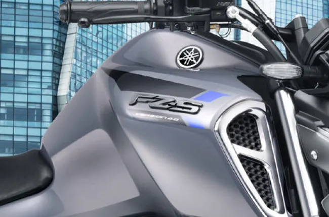FZS-FI V4 Fuel Tank (Right)