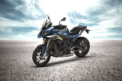 S 1000 XR Front Left Quarter View
