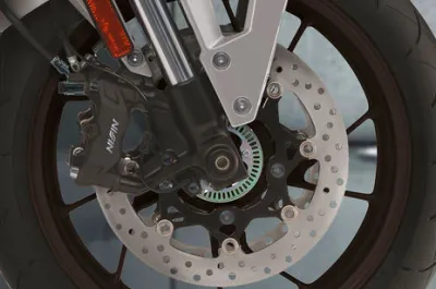 GSX-8R Front Brake View