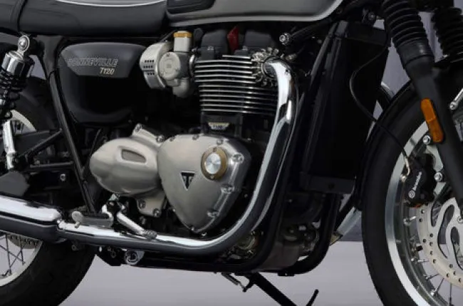 Bonneville T120 Engine (Right)