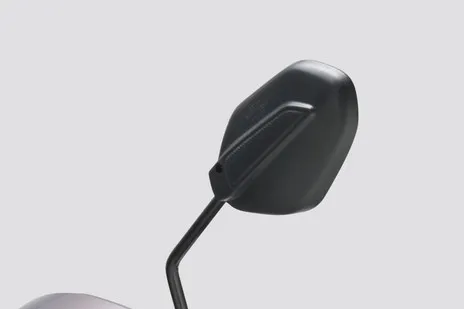 Rear View Mirror (Front View)