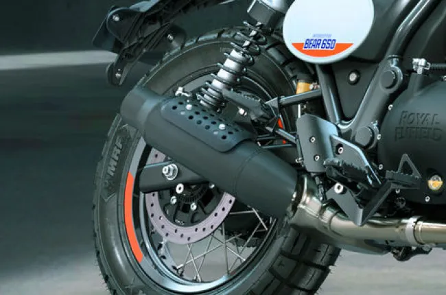 Bear 650 Exhaust (Endcan)