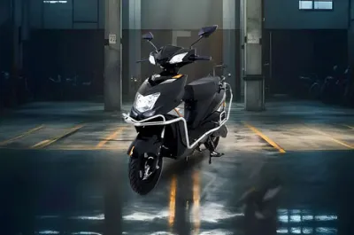 X One Front Left Quarter View
