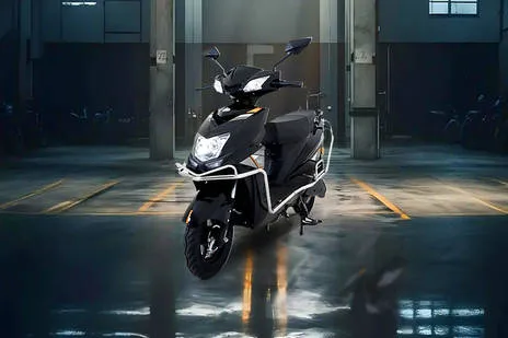 Front Left Quarter View