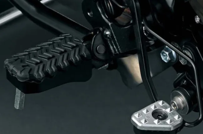 V-Strom 800 DE Foot Rest View