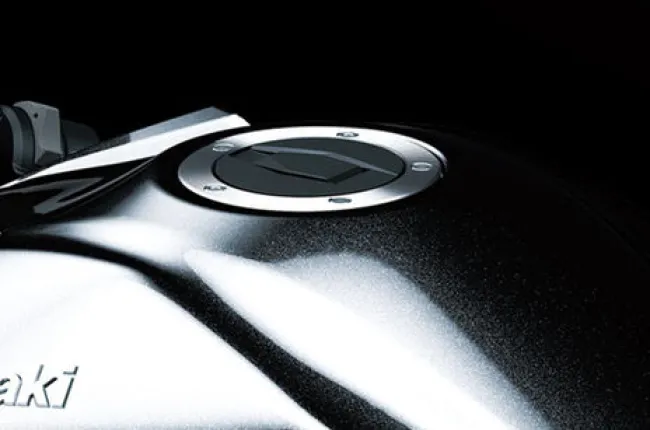 2027 Ninja H2 Fuel Lid (Closed)