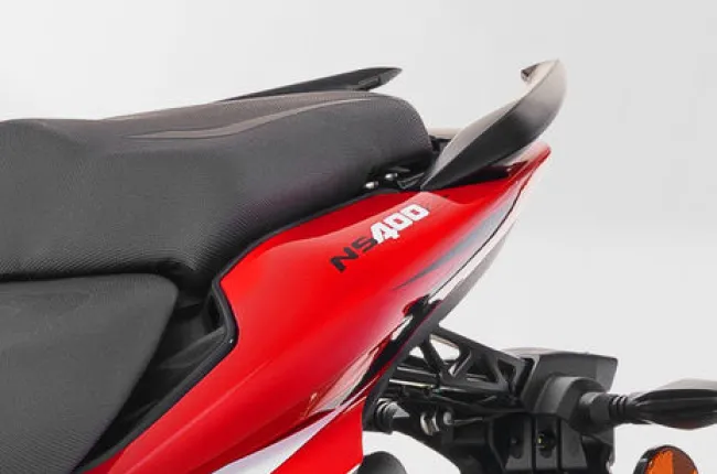 Pulsar NS400Z Technology Badge