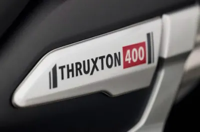 Thruxton 400 Model Badge