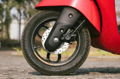 Chetak C2501 Front Wheel