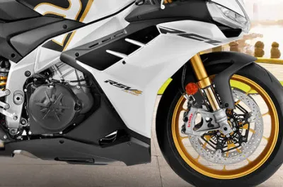 RSV4 Model Badge