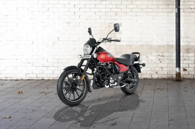 Avenger Street 160 Front Left Quarter View