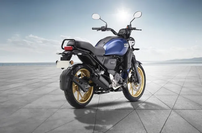 FZ X Rear Right Three Quarter View