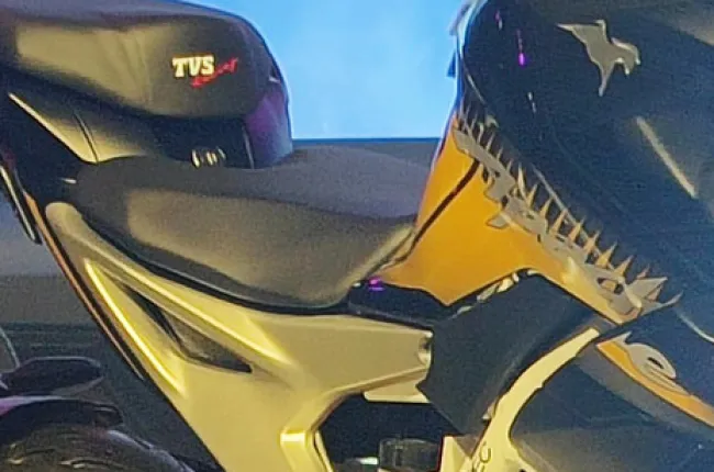 Apache RTR 310 Rider Seat