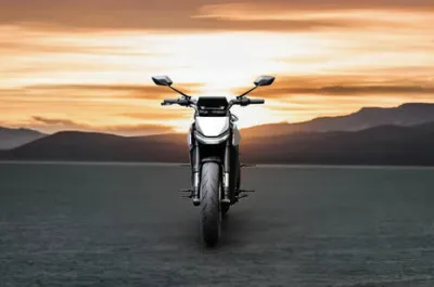 Roadster Pro Front View