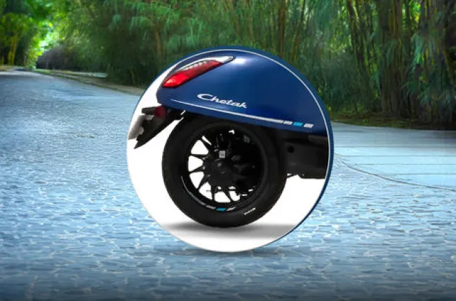 Chetak Rear Tyre View