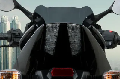 Pulsar 220 F Tail Lamp