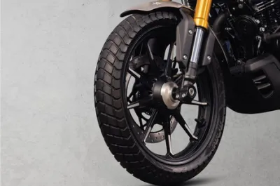 Ronin Front Tyre View