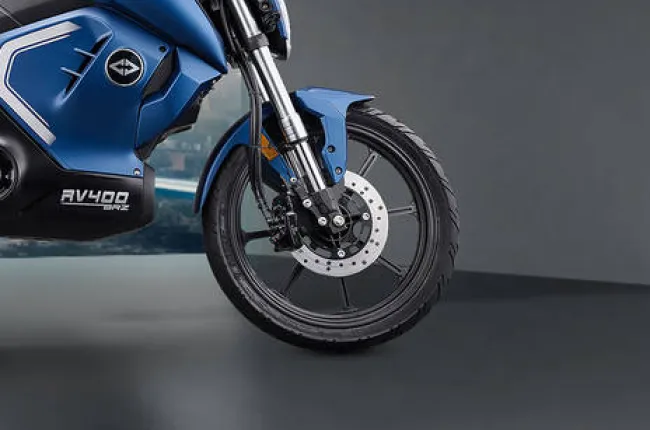 RV400 BRZ Front Tyre