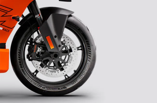 990 RC R Front Wheel
