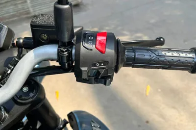 Pulsar N160 Starter Button