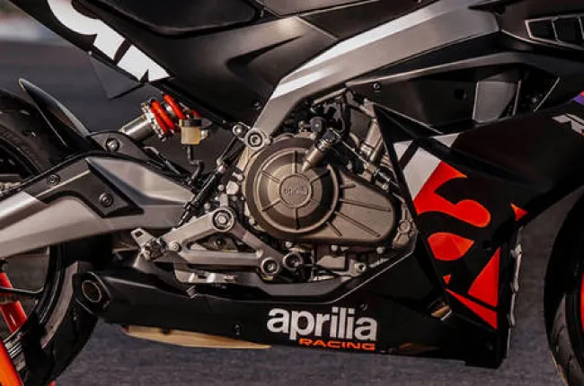 RS 457 Engine (Right)