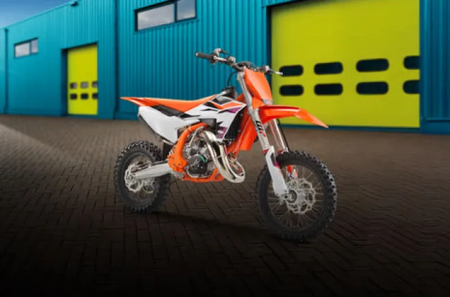 65 SX Front Right View