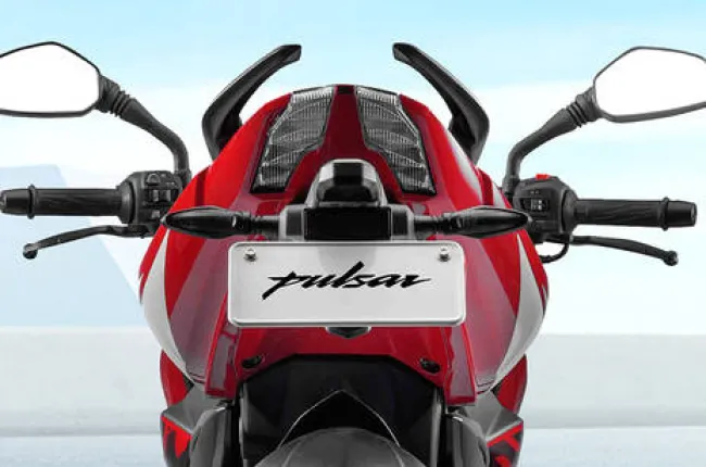 Pulsar NS200 Rear Indicator View
