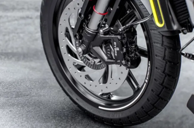 Svartpilen 201 Front Brake View