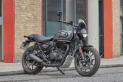 Hunter 350 Front Right View
