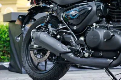 Hunter 350 Exhaust View