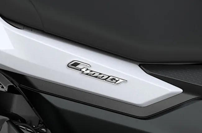 C 400 GT Model Badge