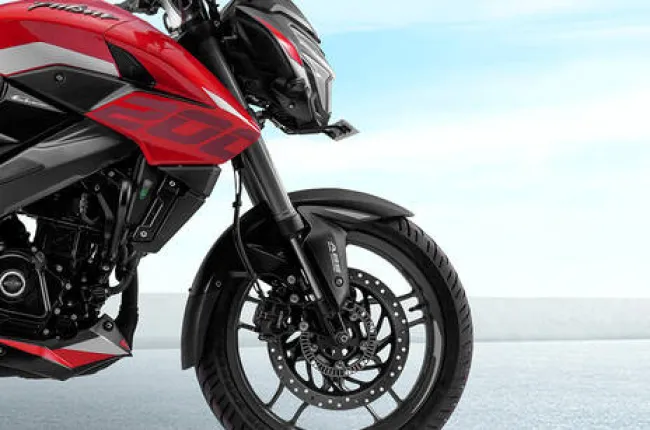 Pulsar NS200 Front Mudguard & Suspension