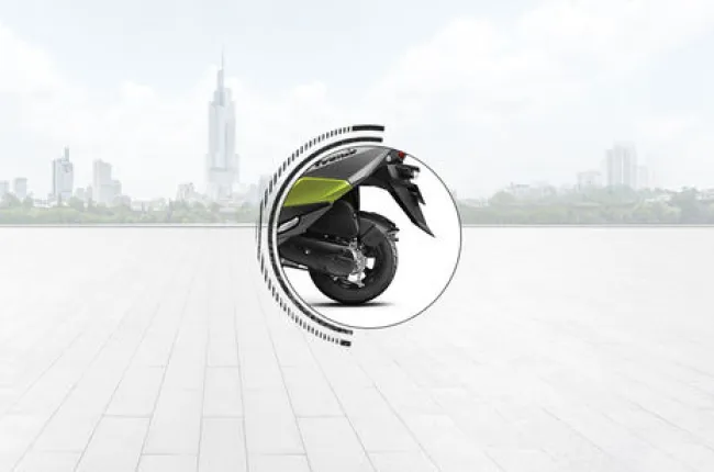 Avenis Rear Tyre View