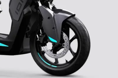 M1-S Electric Maxi-Scooter Front Wheel