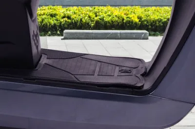 Max C12 Foot Space View
