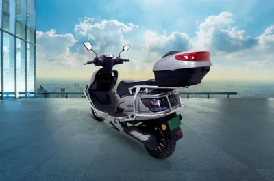 TN-95 Front Right Quarter View