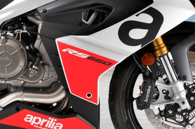 RS 660 Model Badge