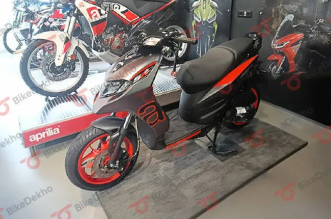 SR 175 hp.e Front Left Quarter View