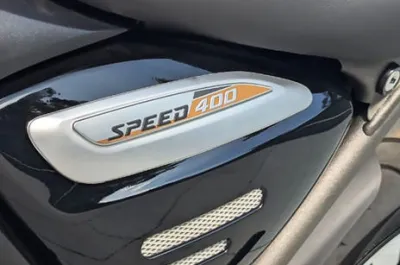 Speed 400 Model Badge