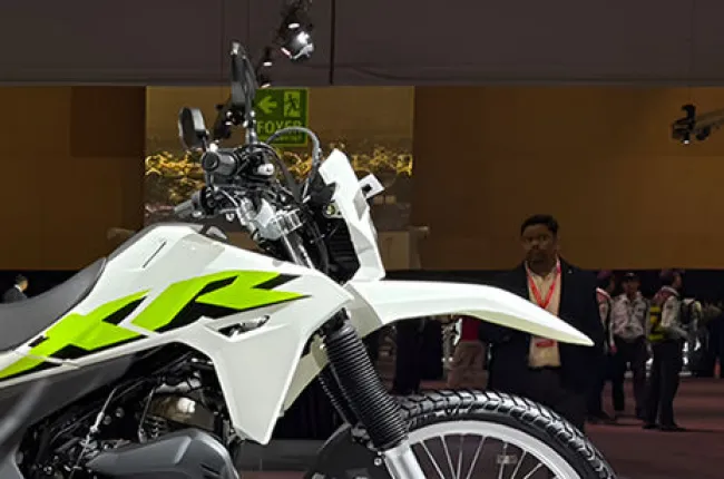 XR 300L Side Fairing