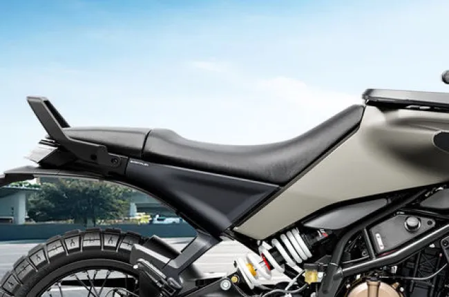 Svartpilen 401 Seat